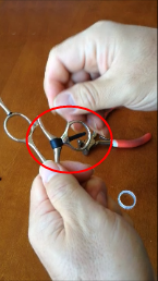 Video of replacing the connecting rubber  pin of Painkiller scissors